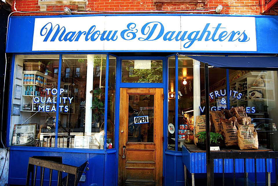 Marlow_and_Daughter_Exterior