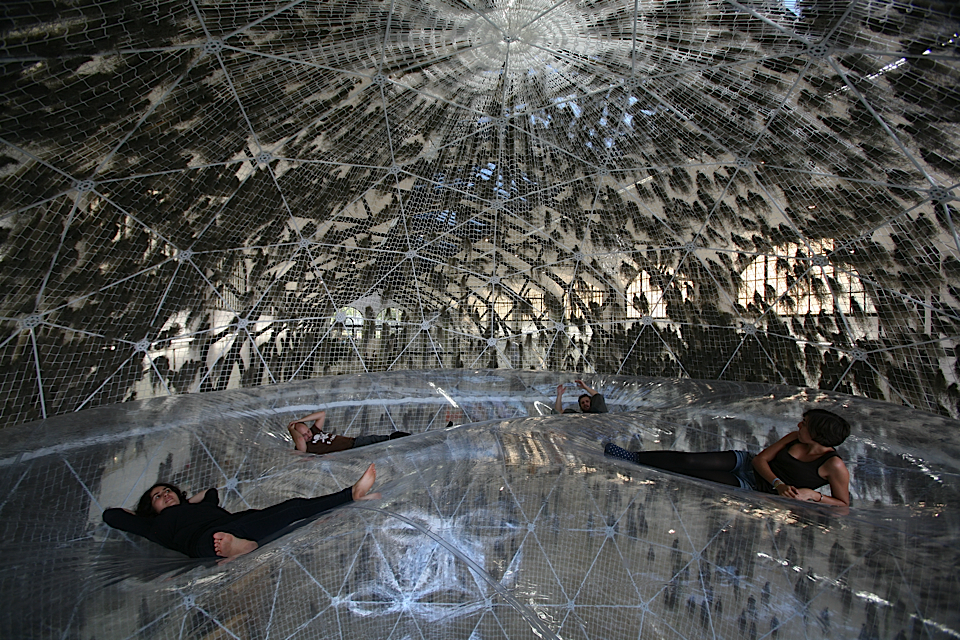 Photo by Tomás Saraceno & David von Becker