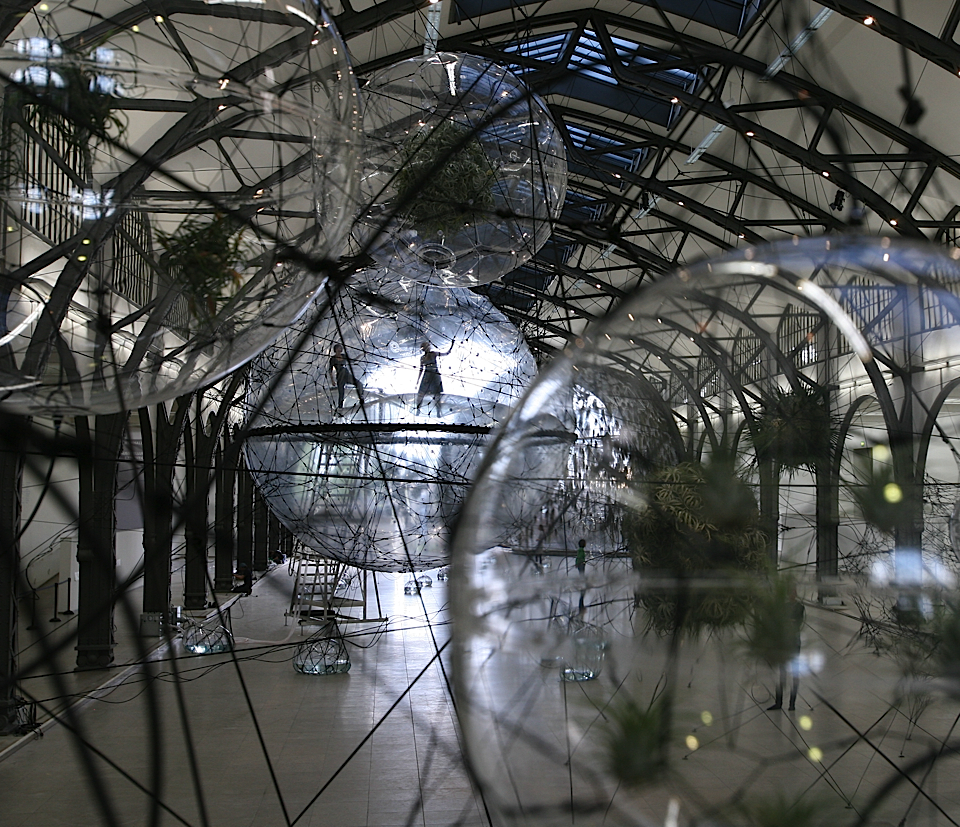 Photo by Tomás Saraceno & David von Becker