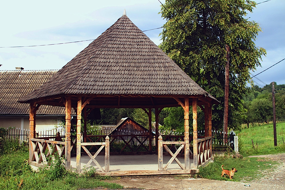 photo by © Léa Munsch © Babou Maramures