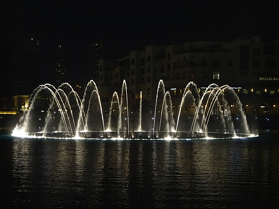 Dubai by Cecile Cremer
