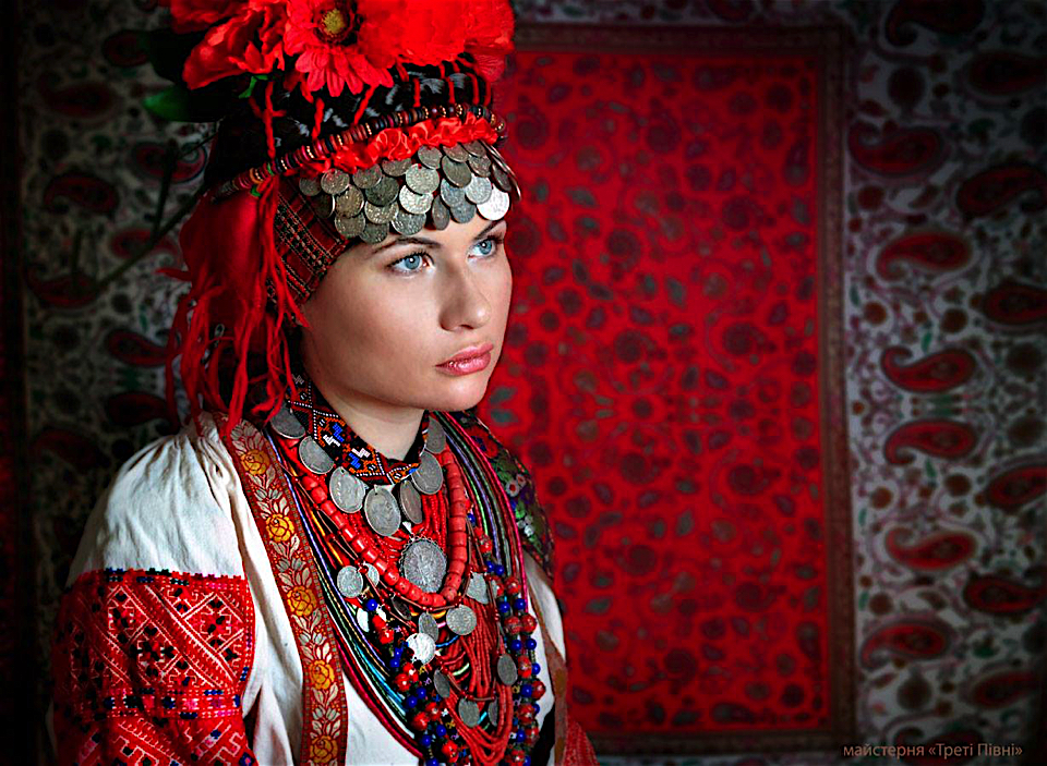 Ukraine flower 2025 headdress